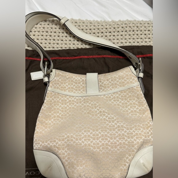 Coach Handbag - Picture 3 of 7